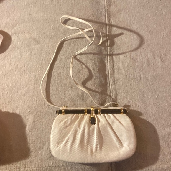 Judith Leiber Vintage Cream Lizard Handbag with cameo/jeweled closure - Picture 1 of 9